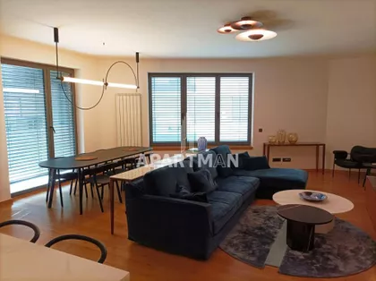 Venizelosova | 4zida.rs