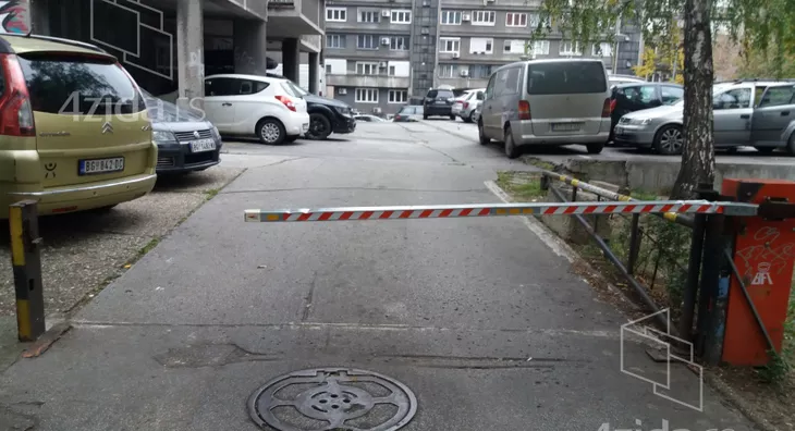 Garaža | 4zida