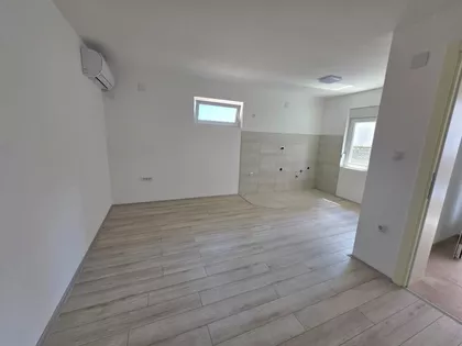 Vašarište | 4zida.rs