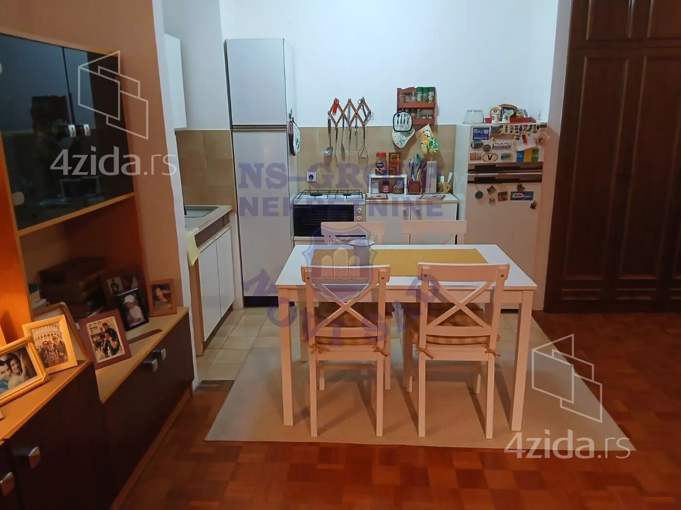 Jednoiposoban stan | 4zida