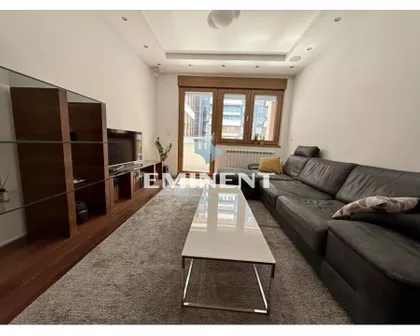 Uroša Martinovića | 4zida.rs