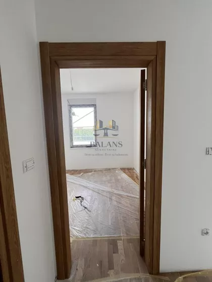 Stari Banovci | 4zida.rs