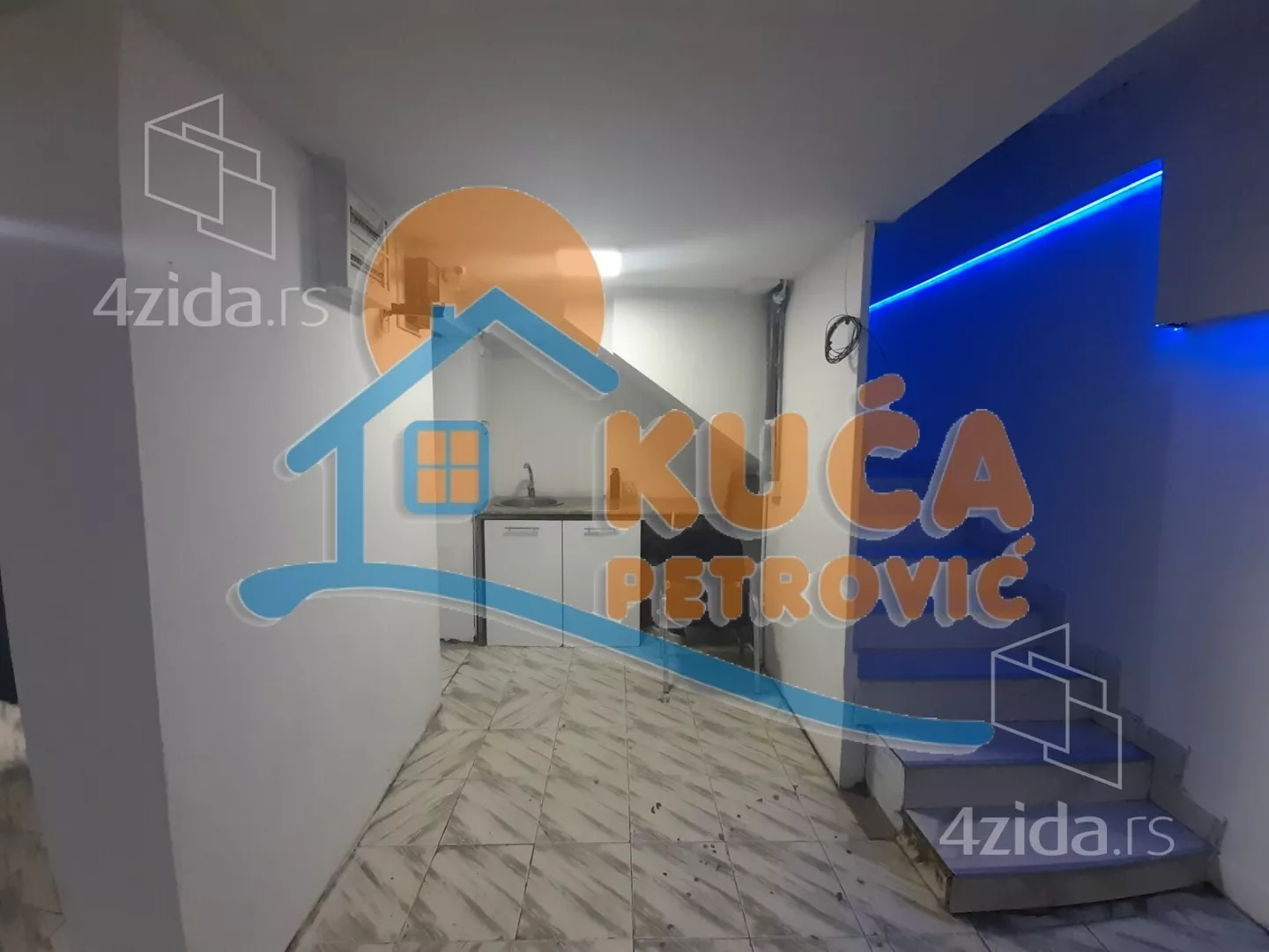 Lokal | 4zida