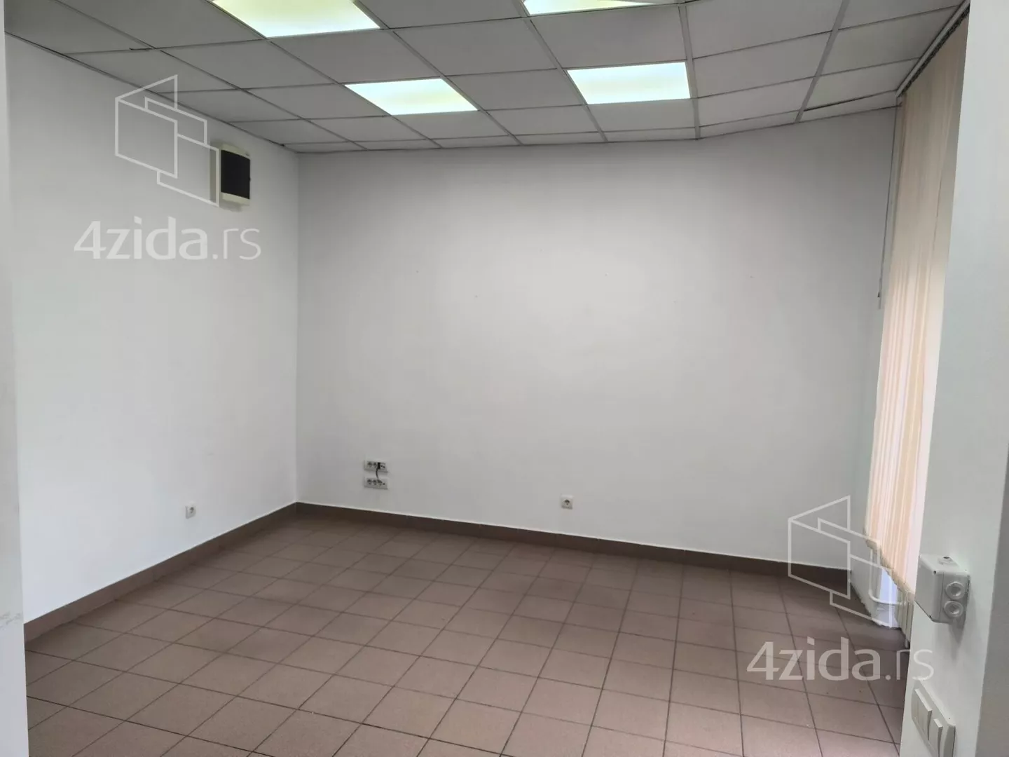 Poslovni prostor | 4zida