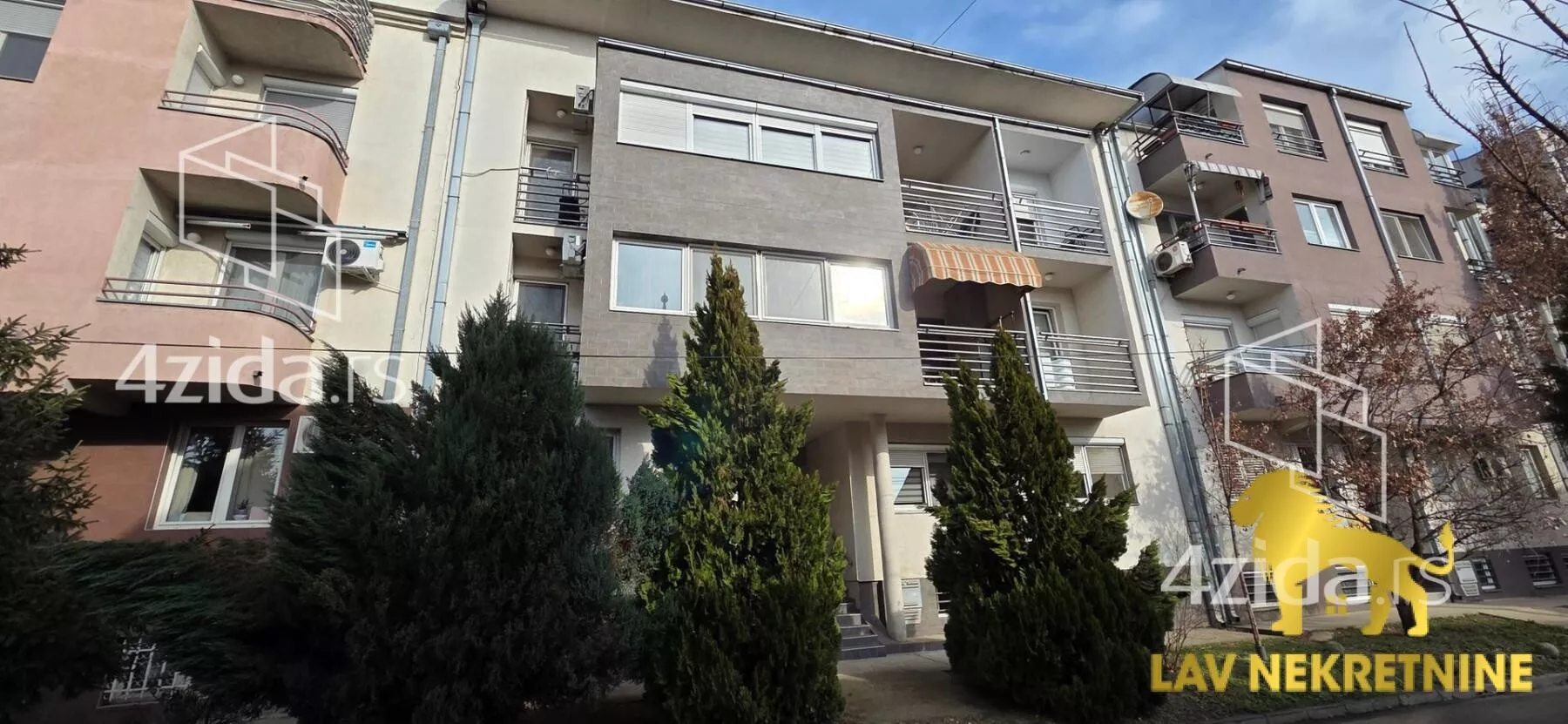 Jednoiposoban stan | 4zida