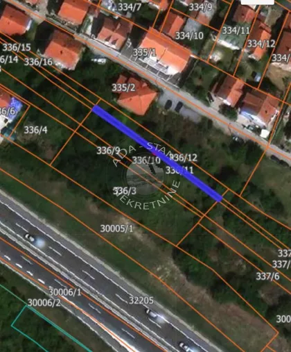 Mali Mokri Lug | 4zida.rs