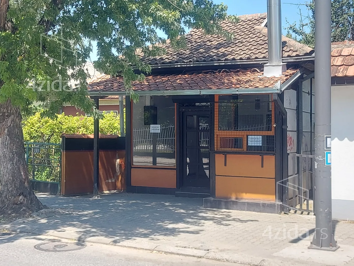 Lokal | 4zida