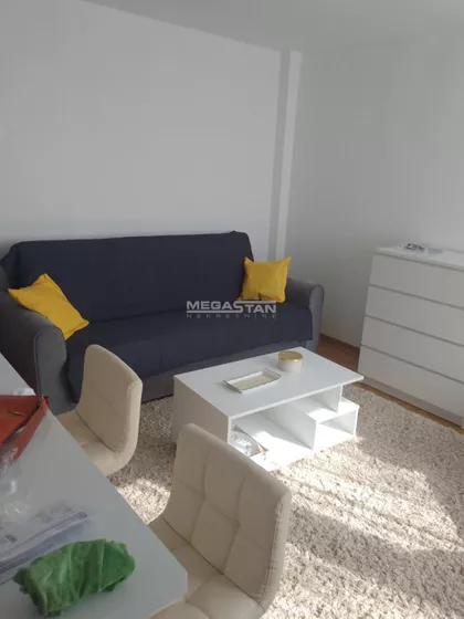 Ustanička | 4zida.rs