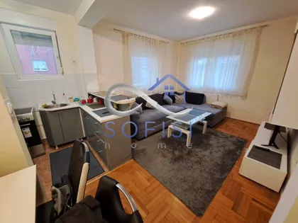 Lasla Gala | 4zida.rs