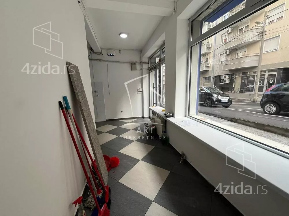 Poslovni prostor | 4zida