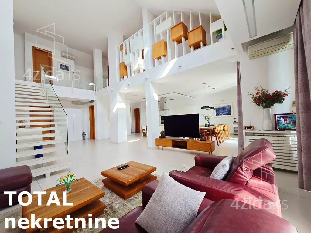 Sedmosoban stan | 4zida