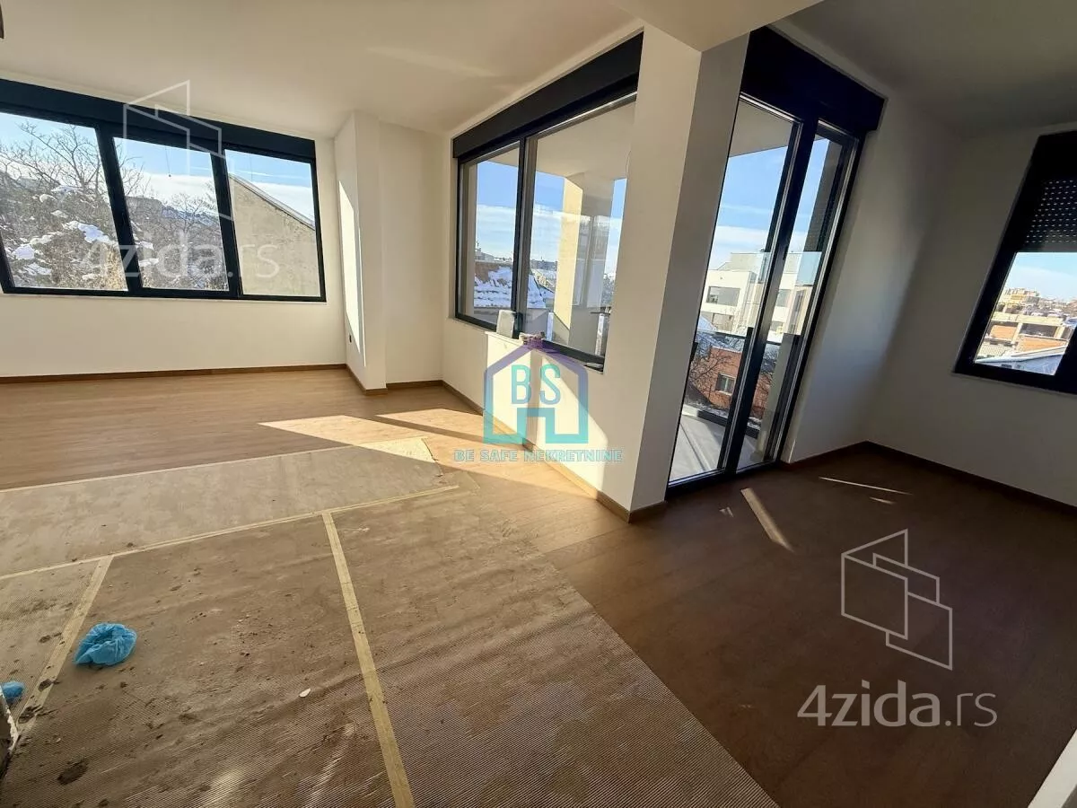 Petosoban stan | 4zida