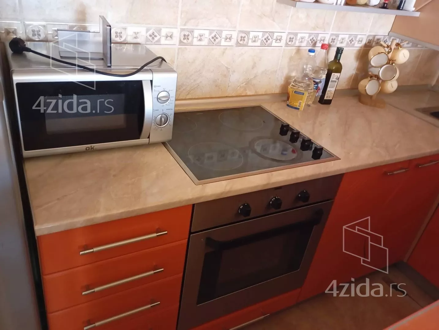 Troiposoban stan | 4zida