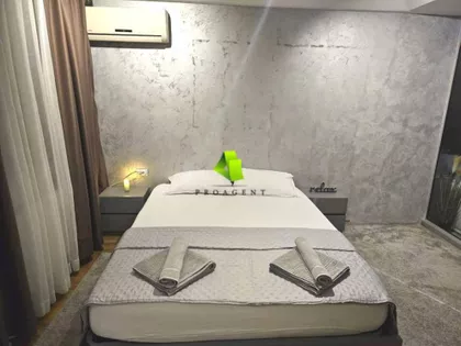 Dom Zdravlja | 4zida.rs