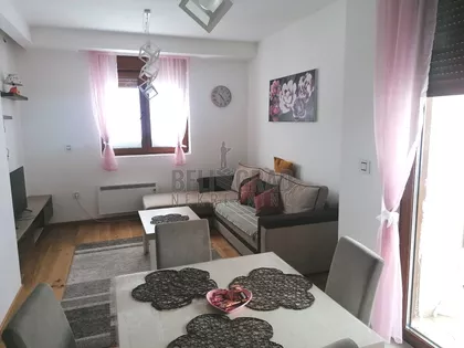 Jelene Anžujske | 4zida.rs