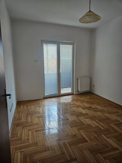 Nemanjina | 4zida.rs