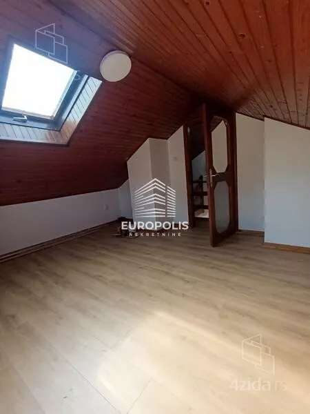 5-etažna kuća | 4zida