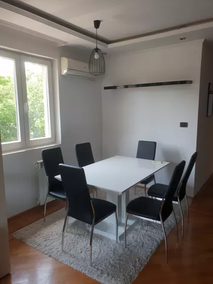 Braće Jerkovića 130a | 4zida.rs