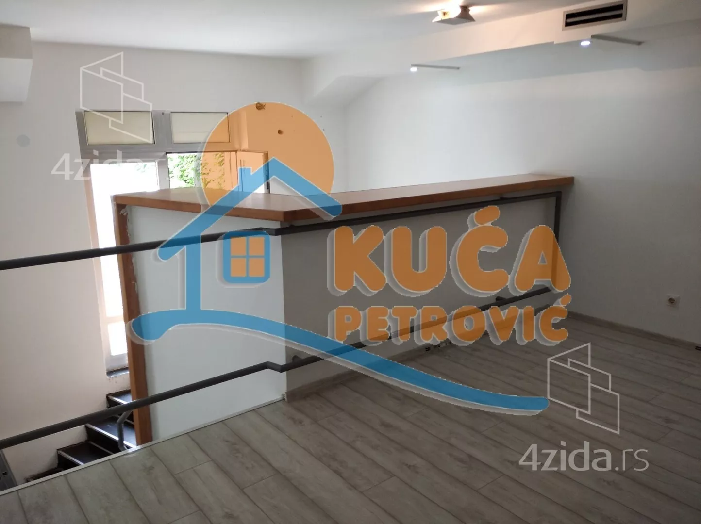 Lokal | 4zida