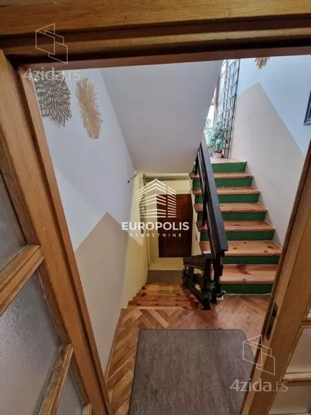 4-etažna kuća | 4zida