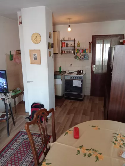 Okolne lokacije | 4zida.rs