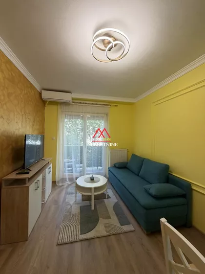 Trg Komenskog | 4zida.rs