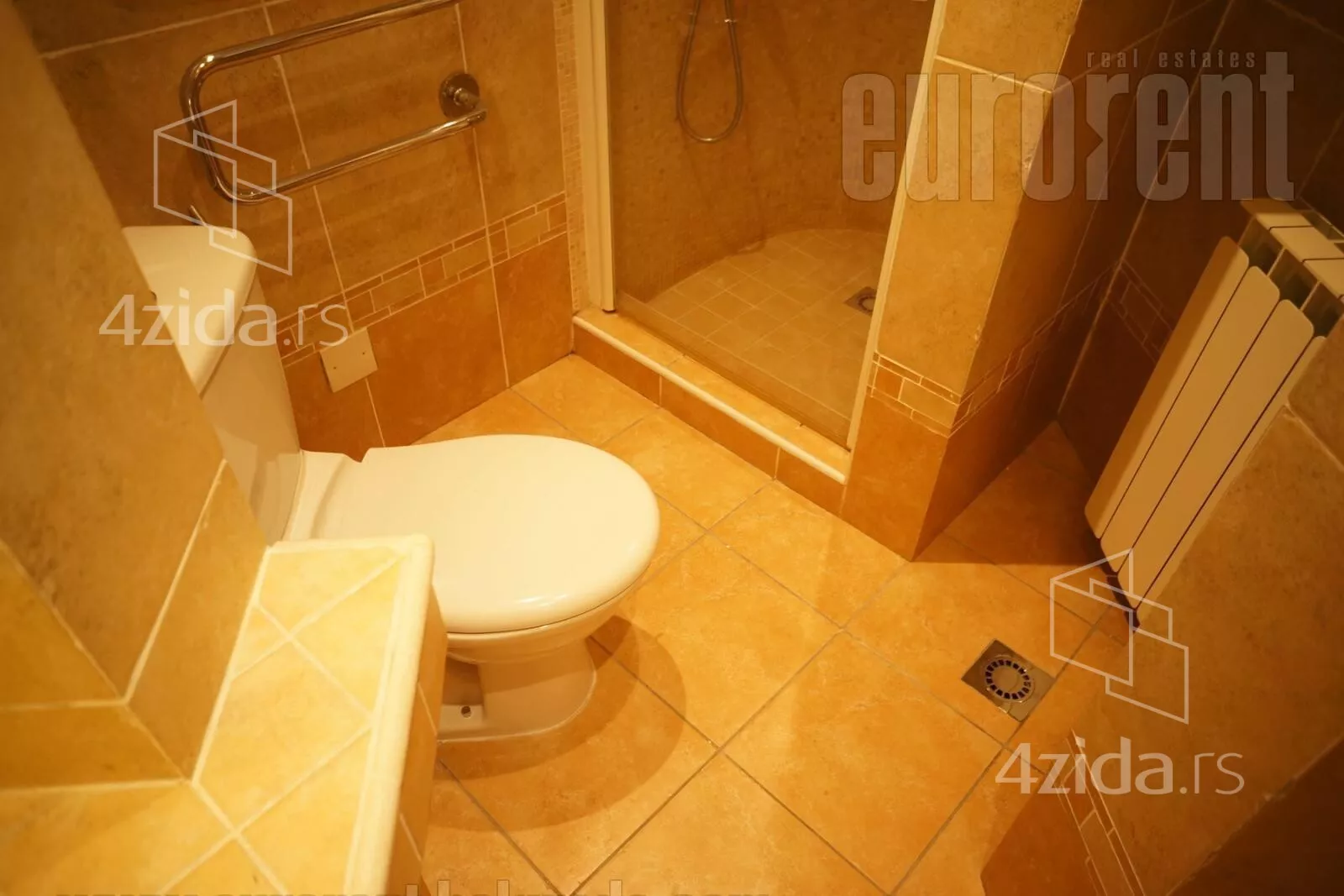 Petosoban stan | 4zida