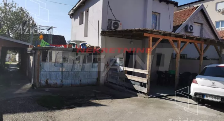 Plac | 4zida