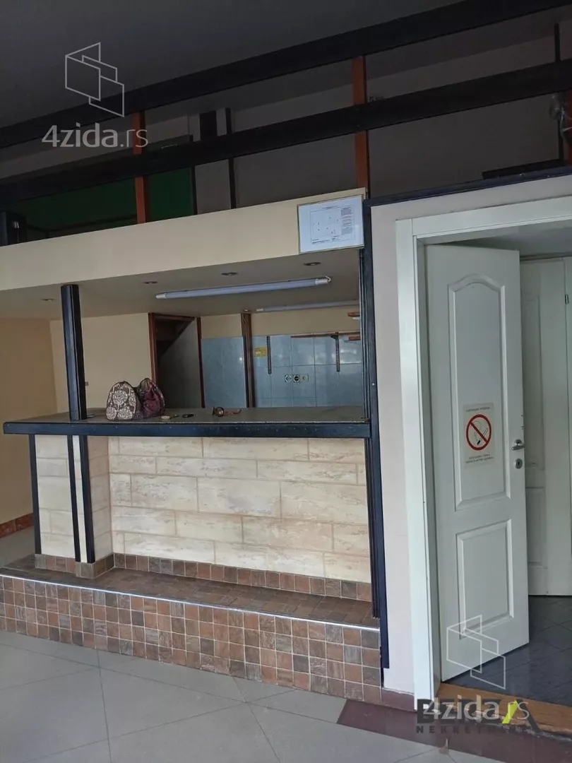 Lokal | 4zida