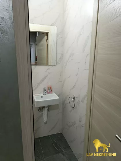 BULEVAR CARA LAZARA | 4zida.rs