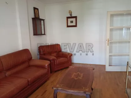 Trg učitelja Tase | 4zida.rs