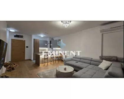 Tadije Sondermajera | 4zida.rs