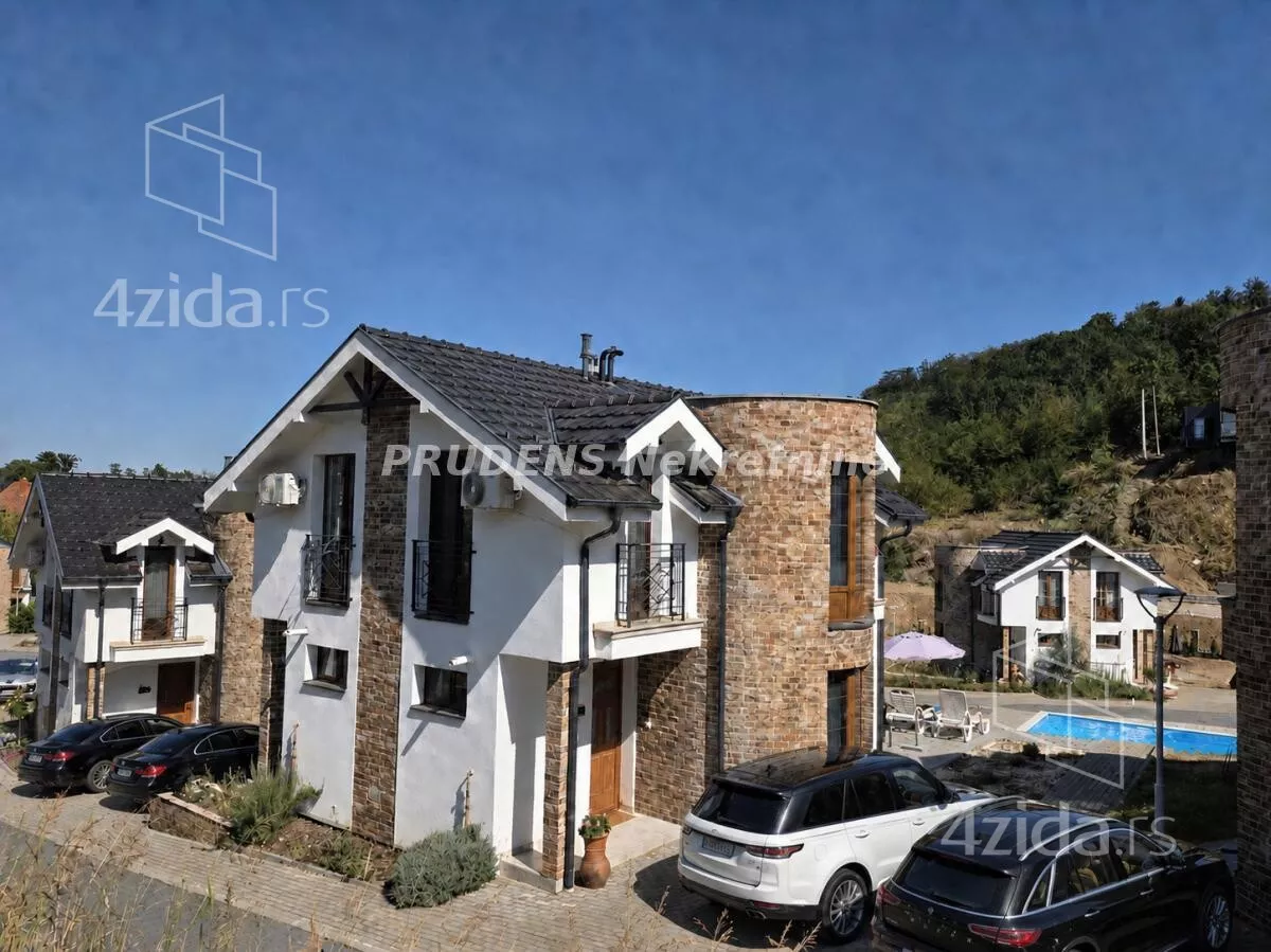 Kuća | 4zida