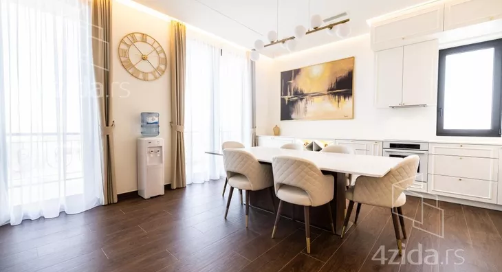 Petosoban stan | 4zida