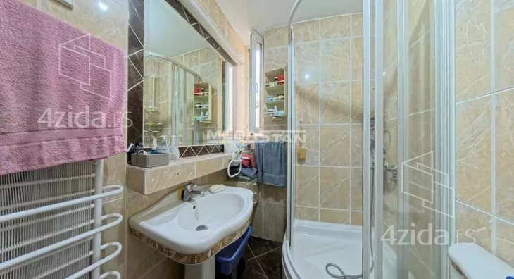 Petosoban stan | 4zida