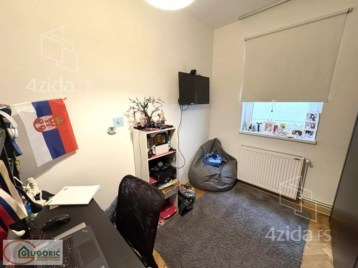 Troiposoban stan | 4zida