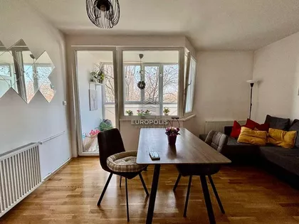 Vjekoslava Kovača | 4zida.rs