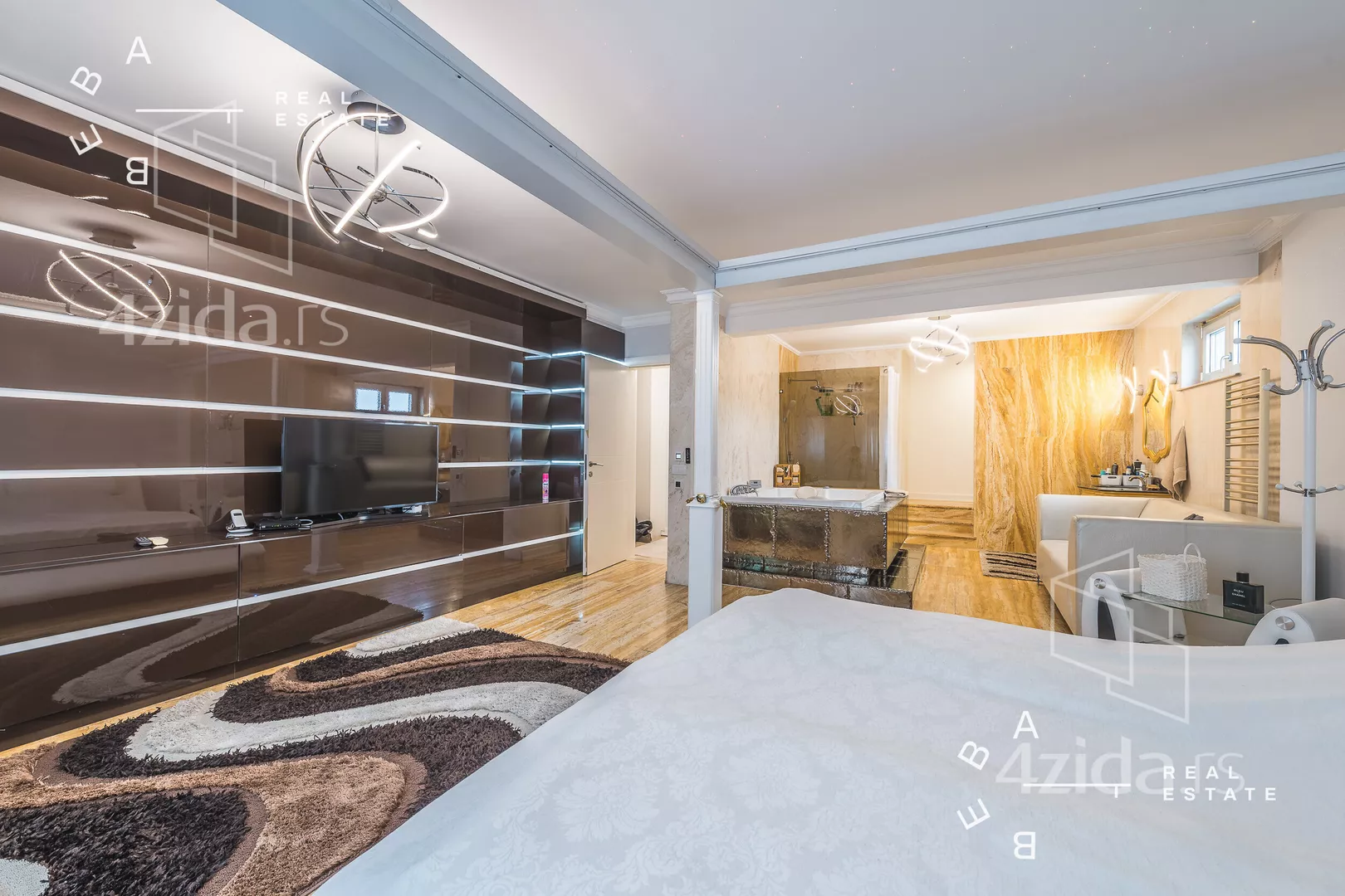 Šestosoban stan | 4zida