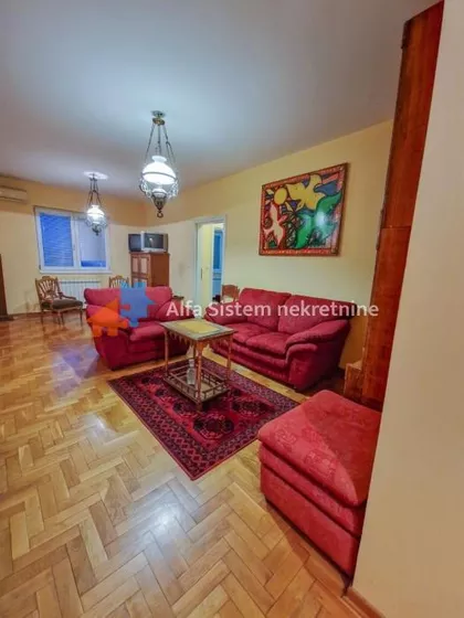 Autokomanda | 4zida.rs