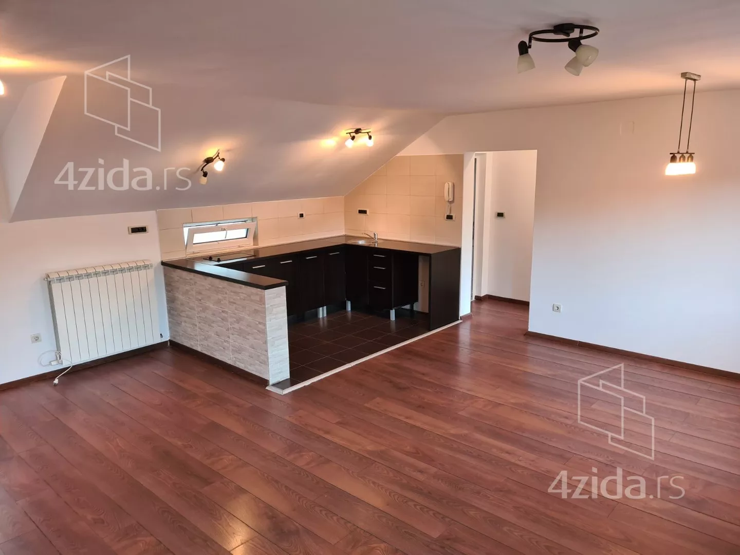 Garsonjera | 4zida