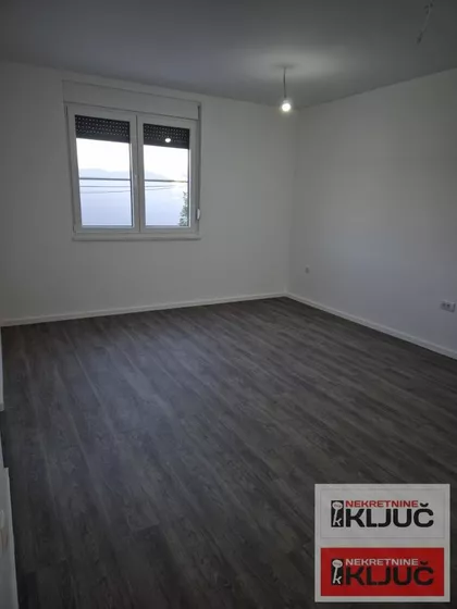 Lipov Gaj | 4zida.rs