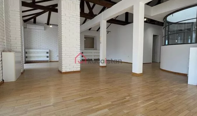 Poslovna zgrada | 4zida