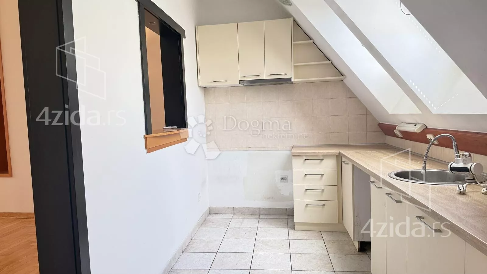 Šestosoban stan | 4zida