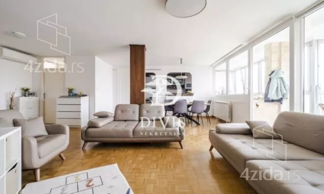 Četvoroiposoban stan | 4zida