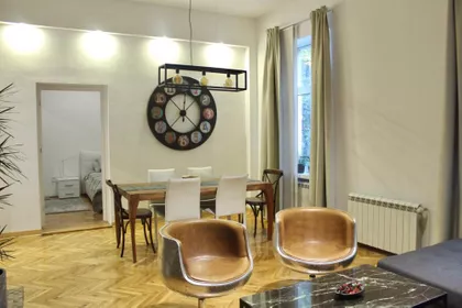 Zmaj Jovina | 4zida.rs