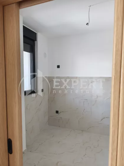 Cara Dušana | 4zida.rs