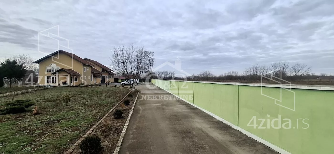 Poslovna zgrada | 4zida