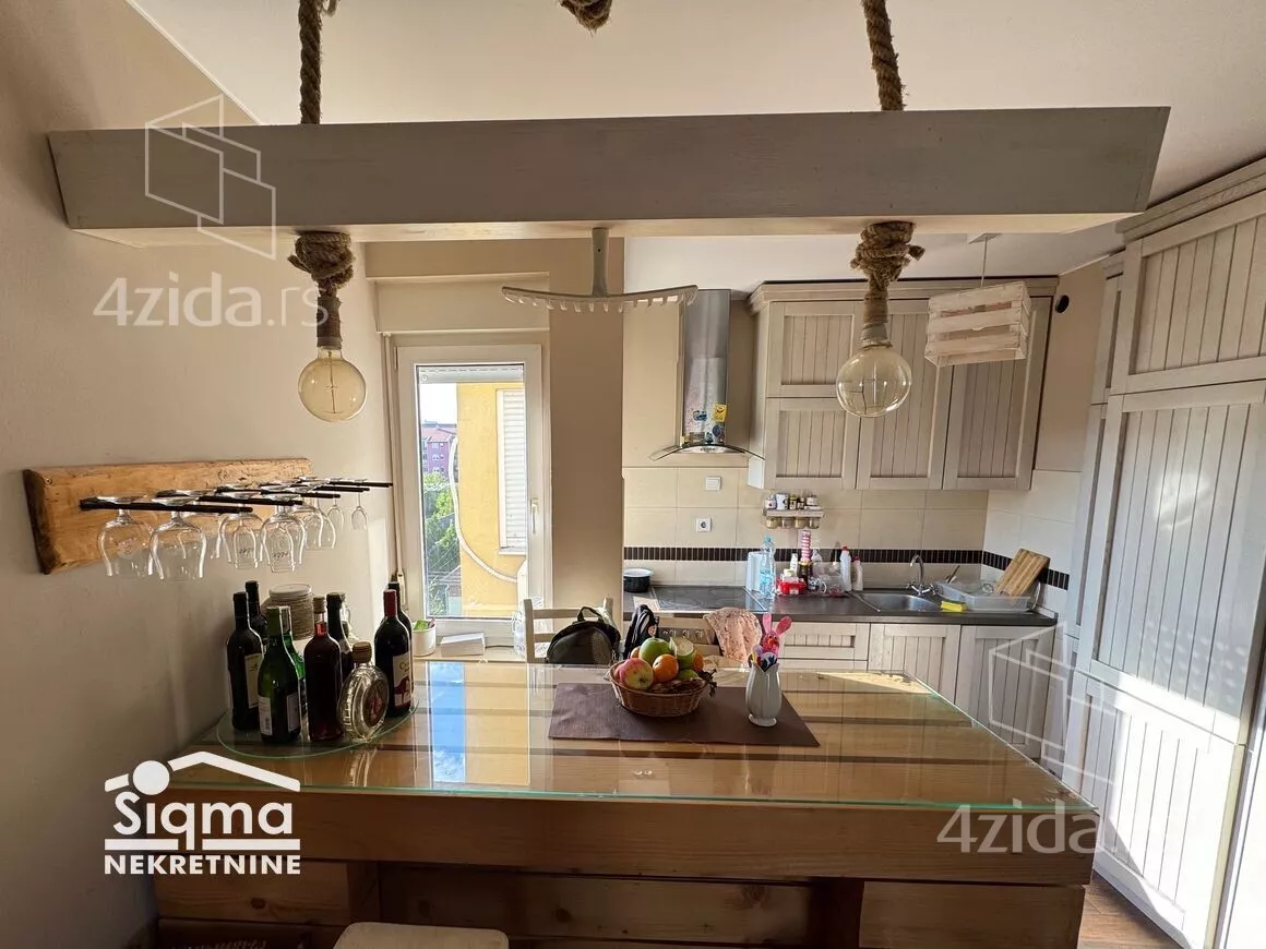 Dvoiposoban stan | 4zida