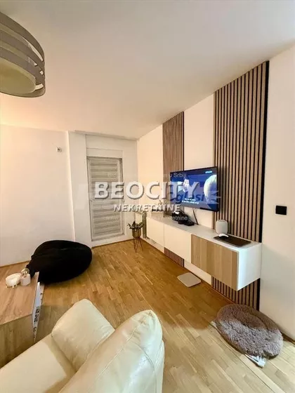 Mate Miloševića | 4zida.rs