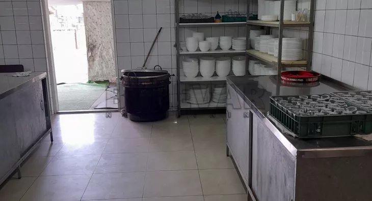 Lokal | 4zida